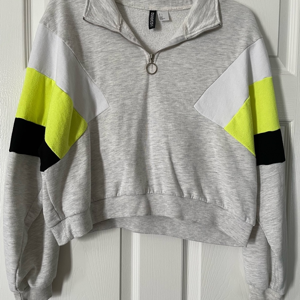 H&M Cropped Sweater